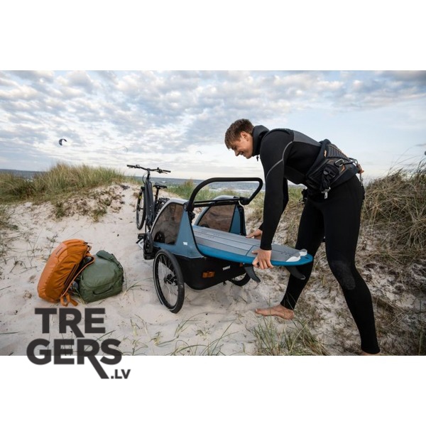 Thule Courier 2 velo piekabe ceļojumā ar sērfa dēli (attēlā cita krāsa)
